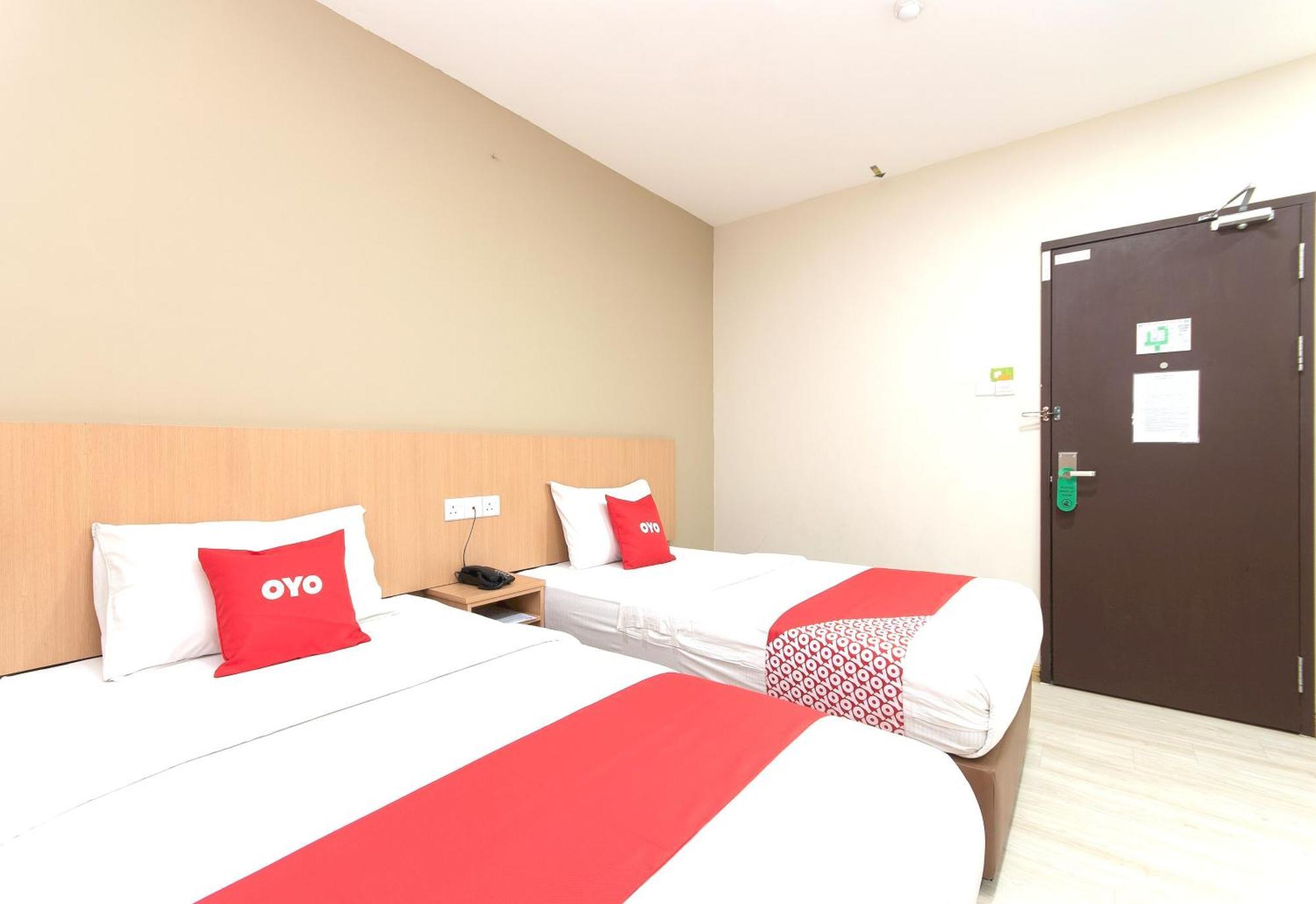 Capital O 89344 Labuan Avenue Hotel מראה חיצוני תמונה